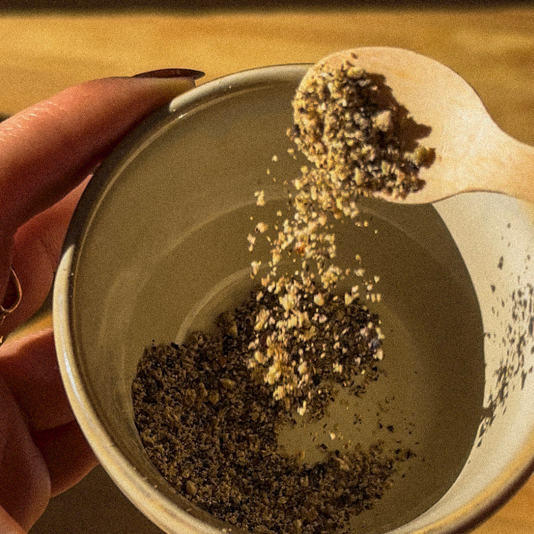 riz paddy dans une main